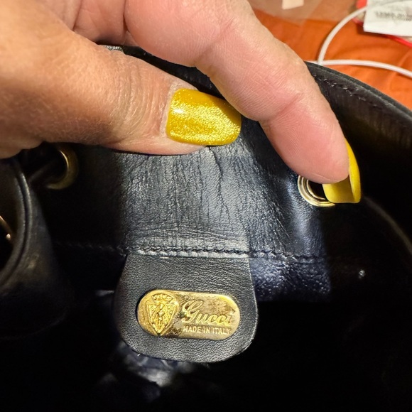 Gucci Stylish Black and Gray Bucket Bag - Picture 8 of 13